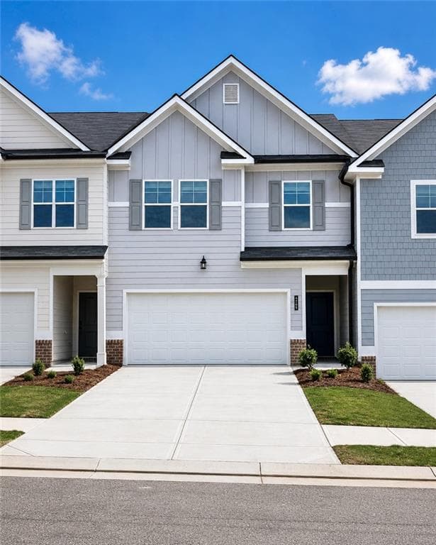 4 bedroom, 3 bathroom, 1,695 sq ft townhouse for sale at 6414 Rosetta Drive 47, South Fulton, GA 30331