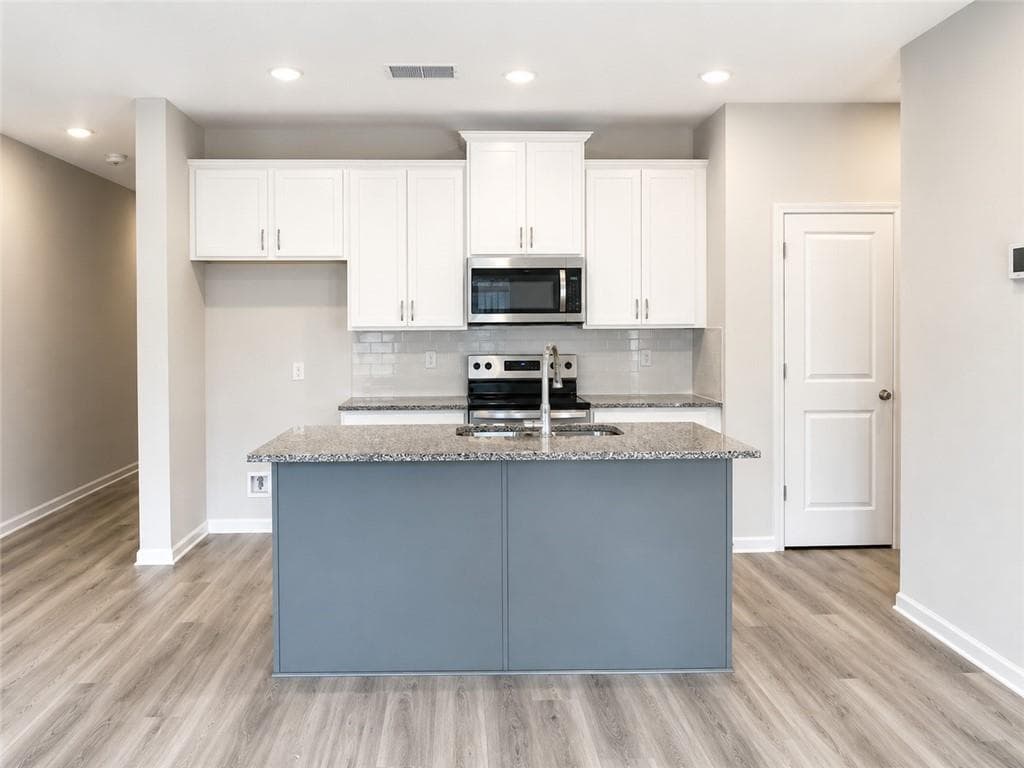 4 bedroom, 3 bathroom, 1,695 sq ft townhouse for sale at 6414 Rosetta Drive 47, South Fulton, GA 30331 — photo 2
