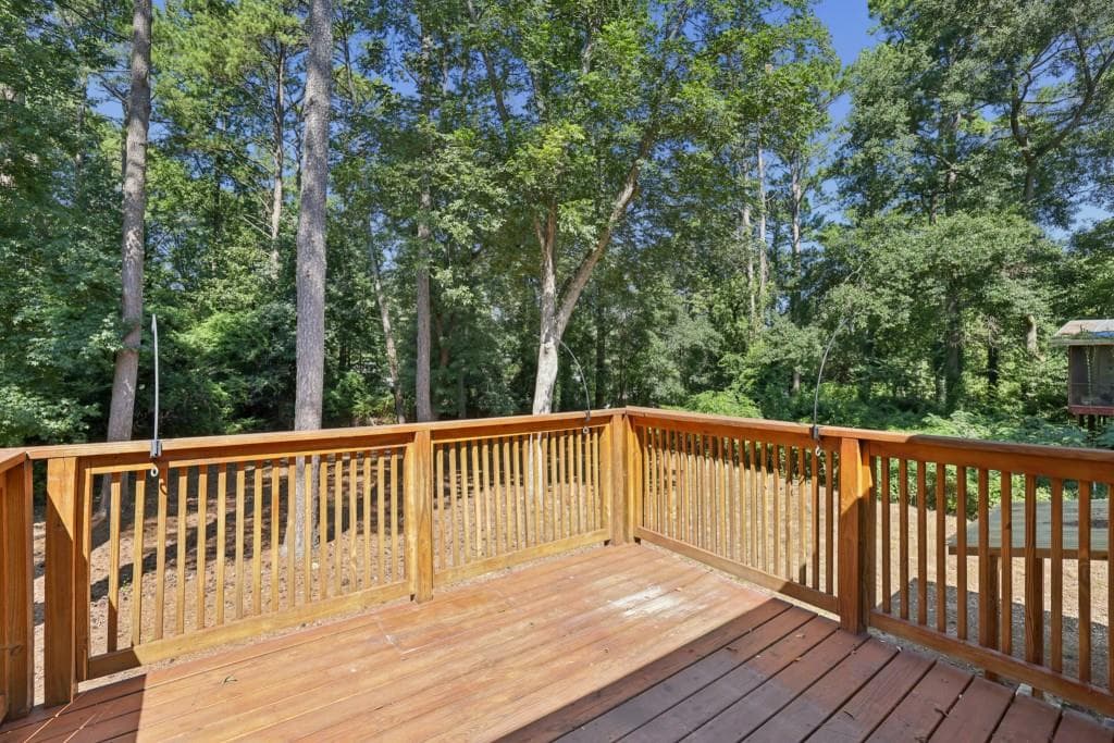 4 bedroom, 3 bathroom, 2,000 sq ft single family residence for sale at 2900 Hollywood Drive, Decatur, GA 30033 — photo 6
