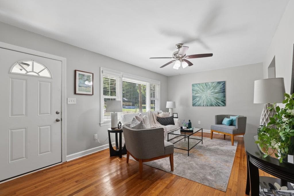 4 bedroom, 3 bathroom, 2,000 sq ft single family residence for sale at 2900 Hollywood Drive, Decatur, GA 30033 — photo 9