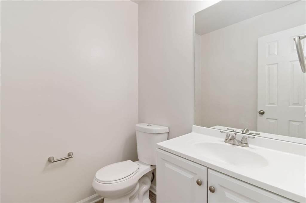 4 bedroom, 3 bathroom, 3,340 sq ft single family residence under contract at 3477 Chinaberry Lane, Snellville, GA 30039 — photo 8