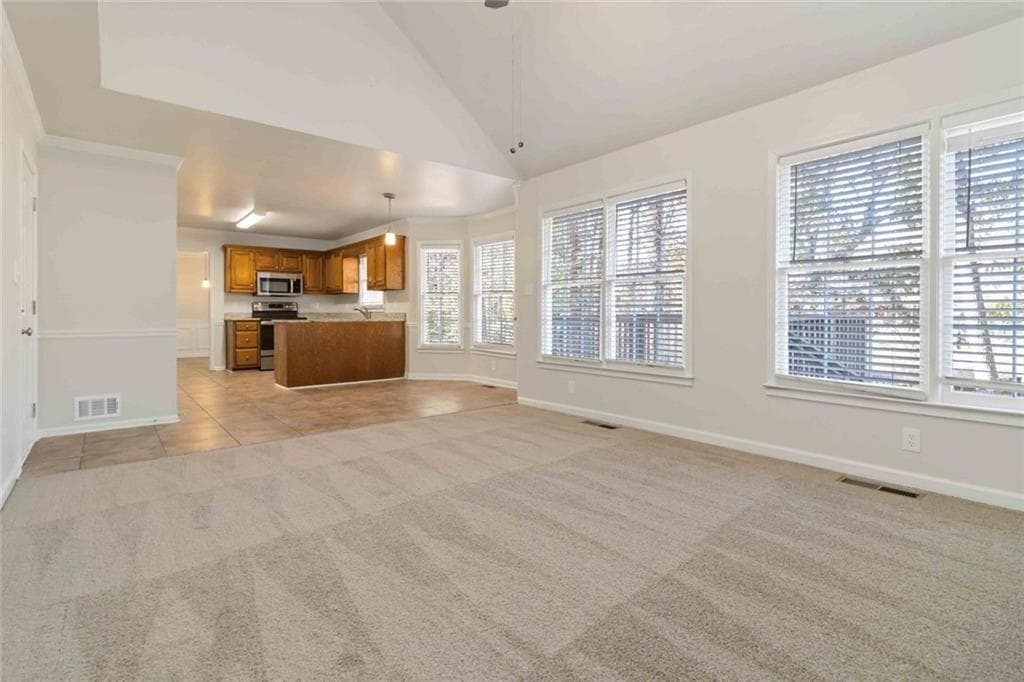 4 bedroom, 3 bathroom, 3,340 sq ft single family residence under contract at 3477 Chinaberry Lane, Snellville, GA 30039 — photo 10