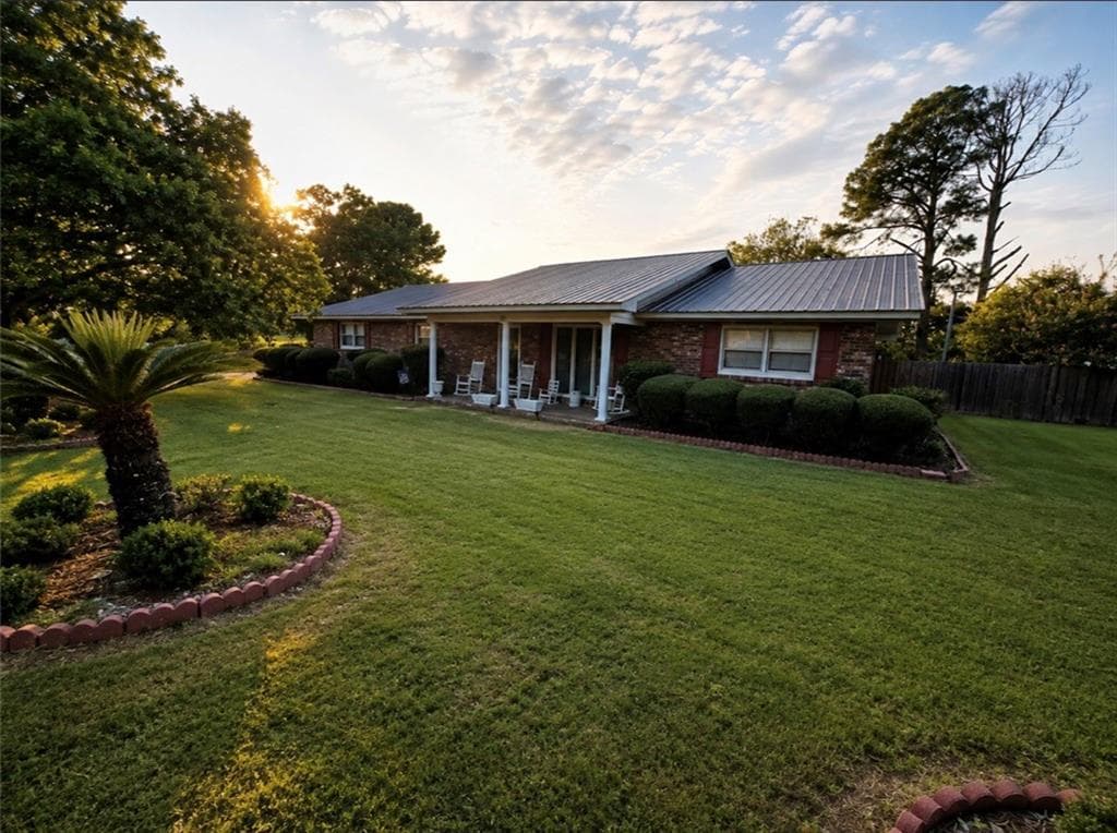 4 bedroom, 3 bathroom, 2,349 sq ft single family residence for sale at 312 Joseph Avenue, Donalsonville, GA 39845 — photo 3