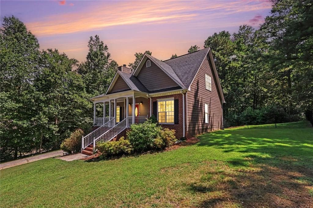 4 bedroom, 3 bathroom, 2,494 sq ft single family residence for sale at 5142 Spring Glen Court, Douglasville, GA 30135 — photo 4