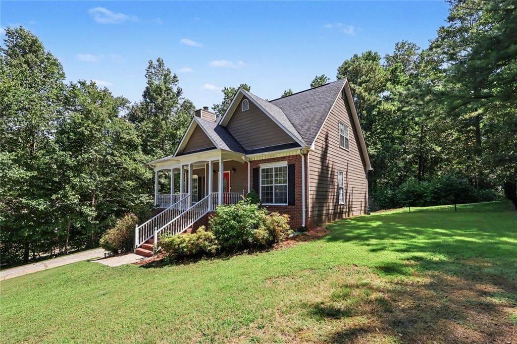 4 bedroom, 3 bathroom, 2,494 sq ft single family residence for sale at 5142 Spring Glen Court, Douglasville, GA 30135 — photo 3