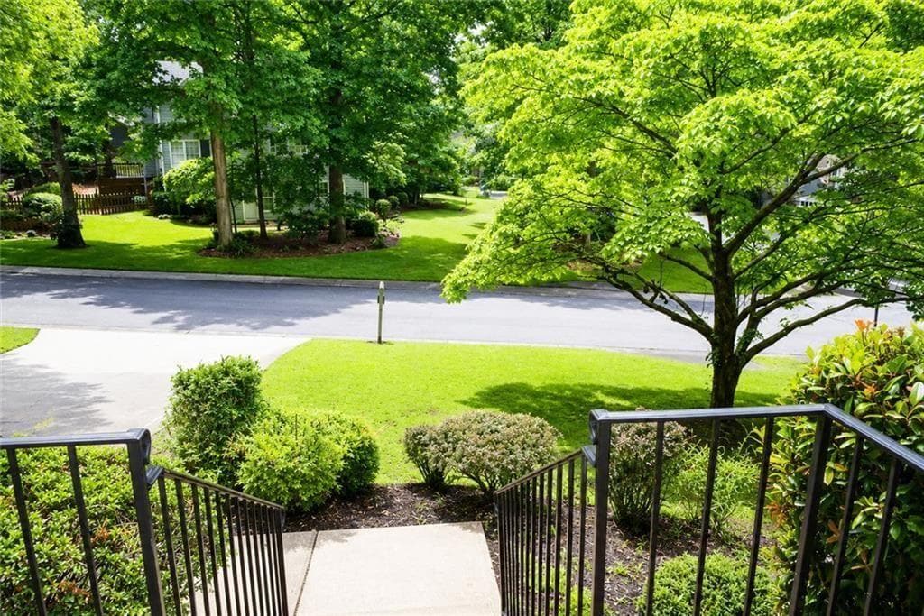 4 bedroom, 3 bathroom, 2,463 sq ft single family residence for sale at 3501 Eastpines Way, Snellville, GA 30039 — photo 5