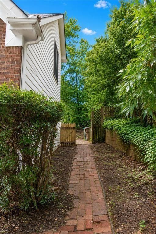 4 bedroom, 3 bathroom, 2,463 sq ft single family residence for sale at 3501 Eastpines Way, Snellville, GA 30039 — photo 6