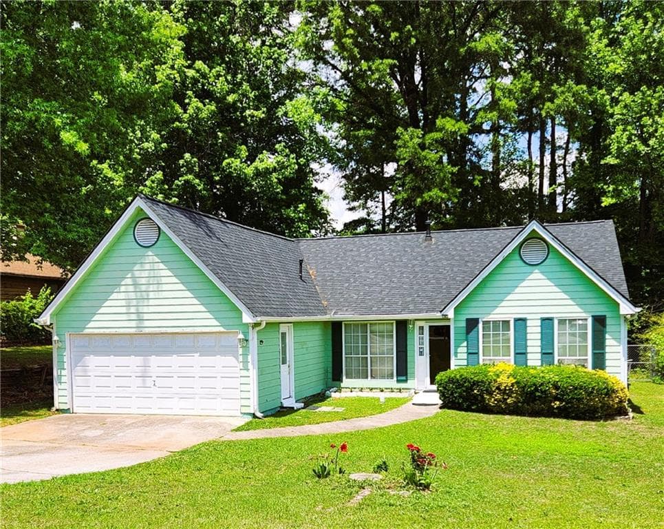 3 bedroom, 2 bathroom, 1,832 sq ft single family residence for sale at 8440 Cedar Creek Ridge, Riverdale, GA 30274