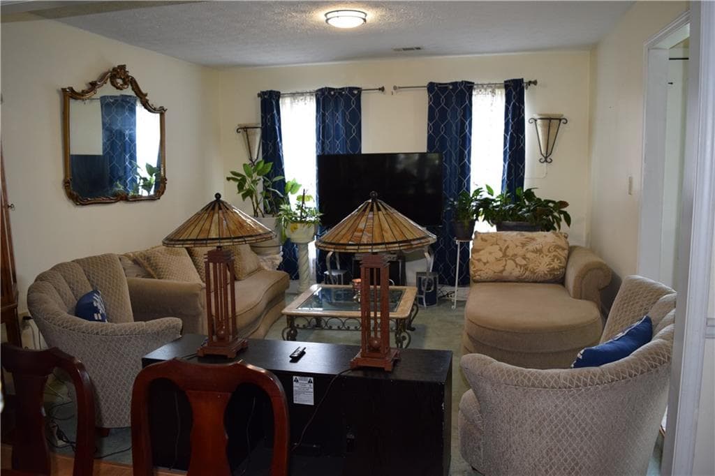 3 bedroom, 2 bathroom, 1,832 sq ft single family residence for sale at 8440 Cedar Creek Ridge, Riverdale, GA 30274 — photo 4