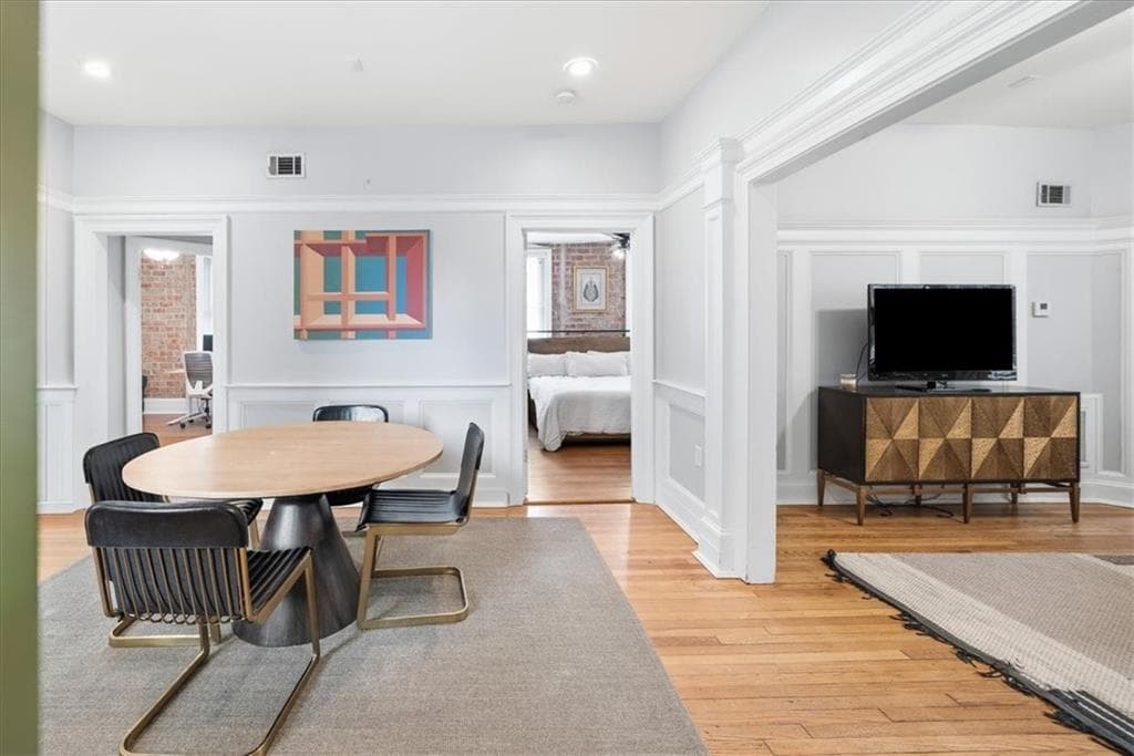 2 bedroom, 2 bathroom, 1,284 sq ft condominium under contract at 635 Myrtle Street 1, Atlanta, GA 30308 — photo 4