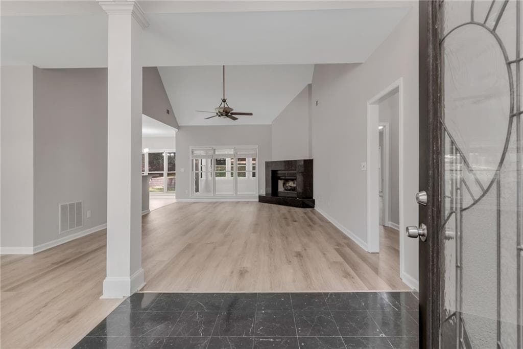 3 bedroom, 2 bathroom, 2,115 sq ft single family residence for sale at 122 Bent Creek Drive, Woodstock, GA 30189 — photo 3