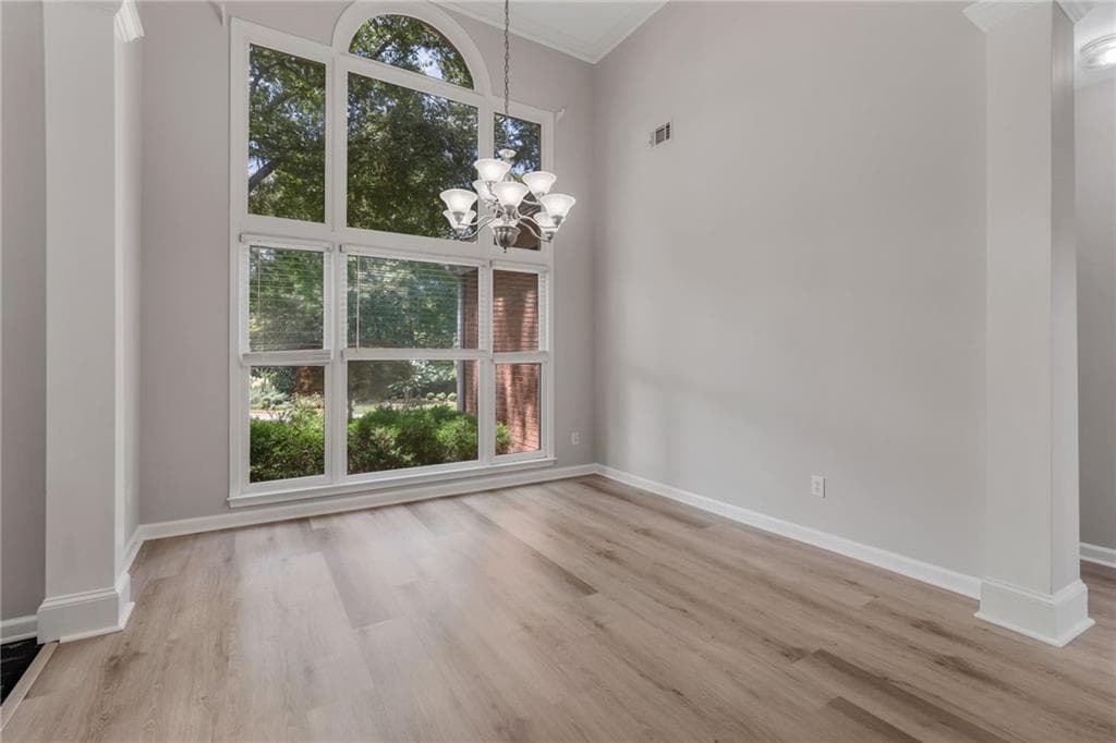 3 bedroom, 2 bathroom, 2,115 sq ft single family residence for sale at 122 Bent Creek Drive, Woodstock, GA 30189 — photo 5