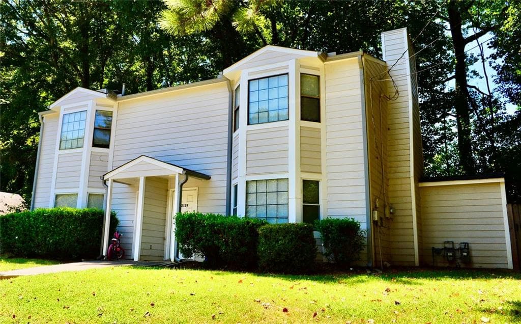 duplex for sale at 2124 Valley Oaks Drive, Smyrna, GA 30080
