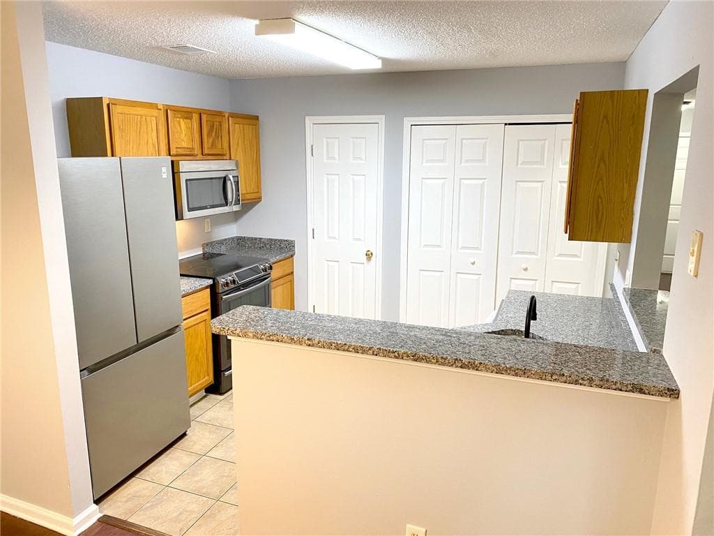 3 bedroom, 3 bathroom, 1,604 sq ft single family residence for sale at 2274 Charleston Pointe, Atlanta, GA 30316 — photo 9