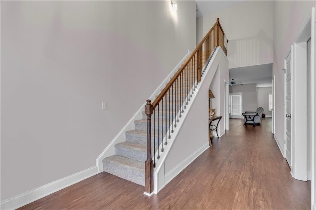 4 bedroom, 3 bathroom, 2,731 sq ft single family residence for sale at 200 Richmond Drive, Statham, GA 30666 — photo 3