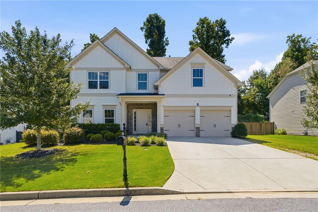 5 bedroom, 3 bathroom, 2,822 sq ft single family residence for sale at 6135 Banyan Trail, Cumming, GA 30028