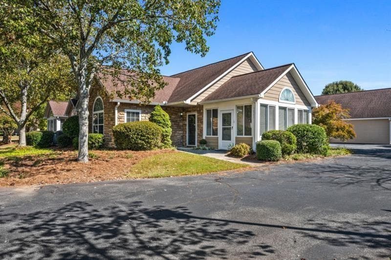 2 bedroom, 2 bathroom, 1,335 sq ft condominium for sale at 1923 Kolb Farm Circle, Marietta, GA 30008 — photo 9