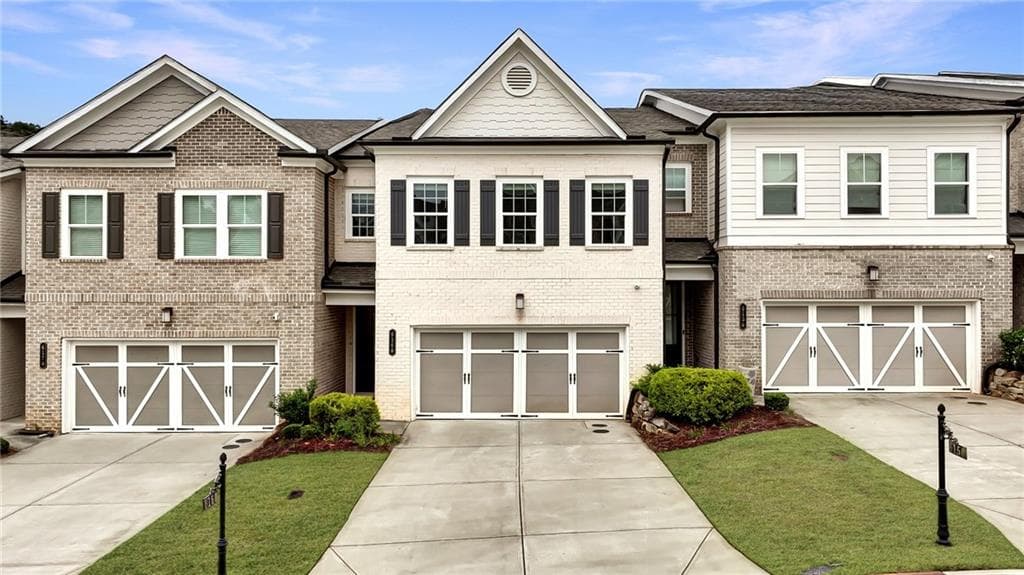 3 bedroom, 3 bathroom, 2,412 sq ft townhouse for sale at 6160 Sweetbay Lane, Alpharetta, GA 30004