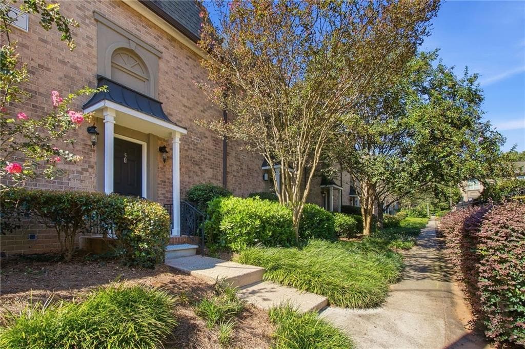 2 bedroom, 3 bathroom, 1,228 sq ft home for sale at 6980 Roswell Road C5, Sandy Springs, GA