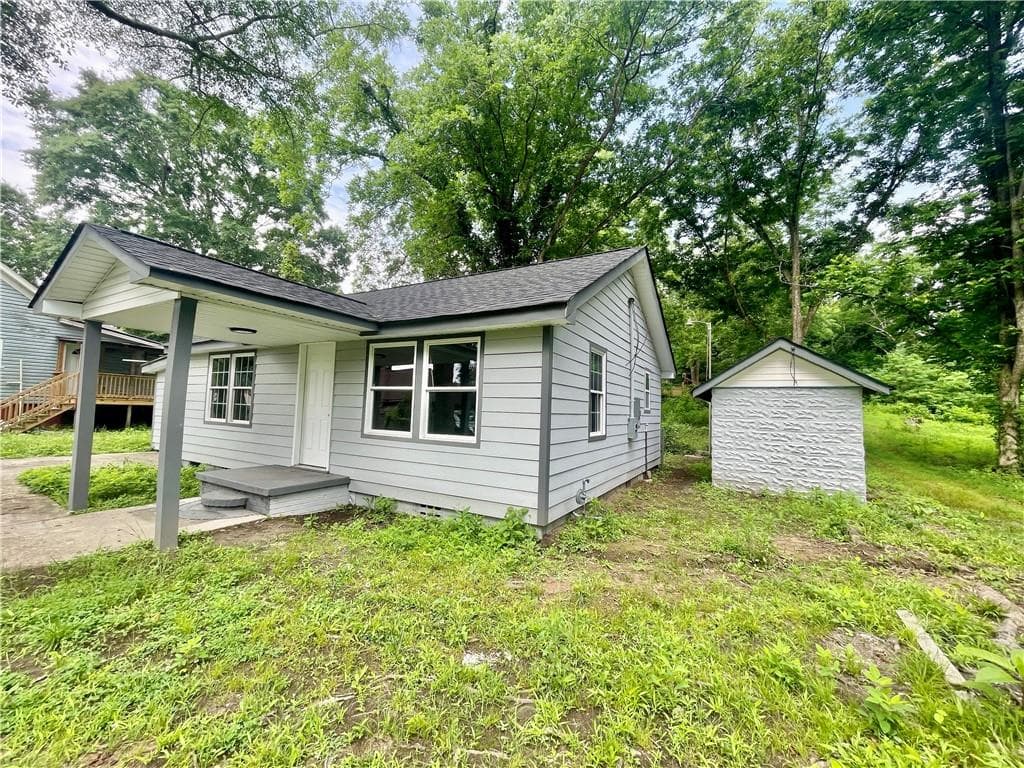 3 bedroom, 1 bathroom, 1,128 sq ft single family residence for sale at 212 Franklin Street, Manchester, GA 31816 — photo 4