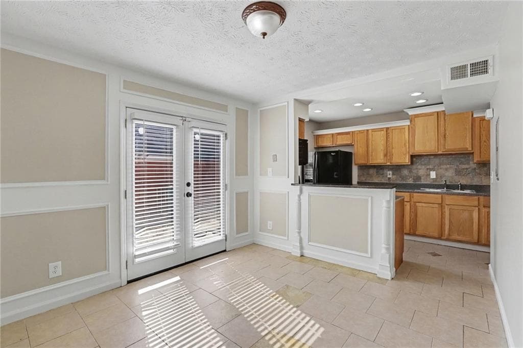 2 bedroom, 2 bathroom, 1,218 sq ft condominium for sale at 3162 Citrus Court, Decatur, GA 30034 — photo 5