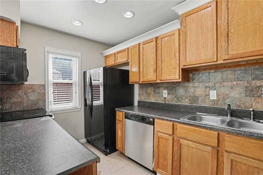 2 bedroom, 2 bathroom, 1,218 sq ft condominium for sale at 3162 Citrus Court, Decatur, GA 30034 — photo 7