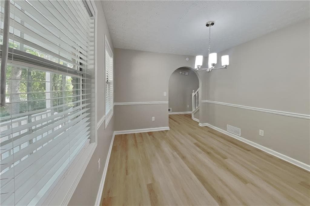 4 bedroom, 3 bathroom, 1,900 sq ft single family residence for rent at 1075 Crystal Water Drive, Lawrenceville, GA 30045 for $2,200 a month — photo 6