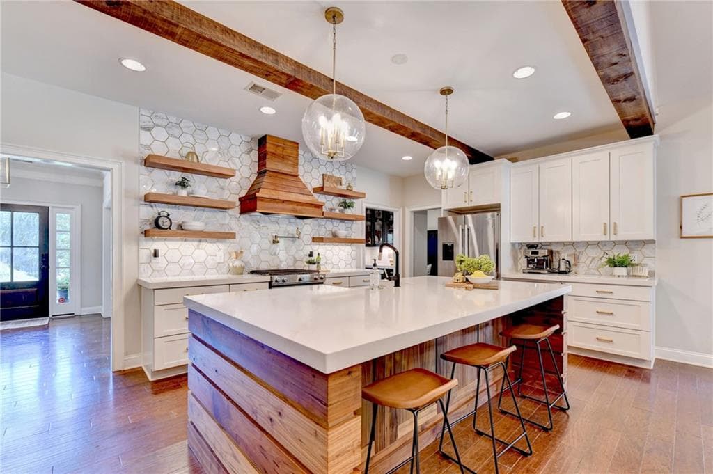 5 bedroom, 5 bathroom, 3,732 sq ft single family residence under contract at 16565 Freemanville Road, Milton, GA 30004 — photo 2