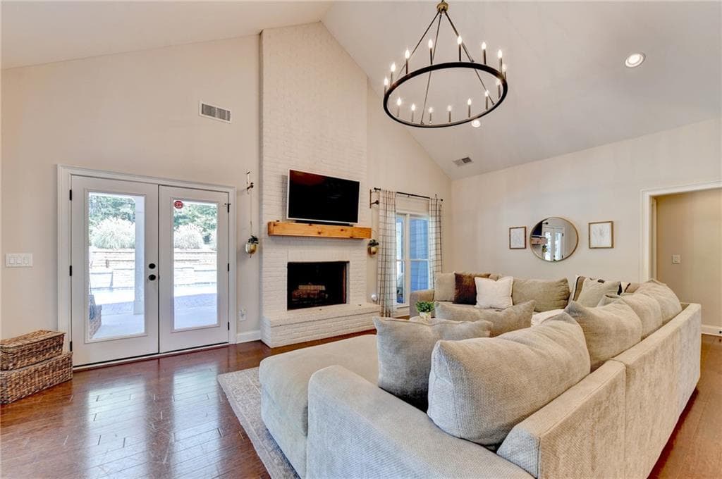 5 bedroom, 5 bathroom, 3,732 sq ft single family residence under contract at 16565 Freemanville Road, Milton, GA 30004 — photo 3