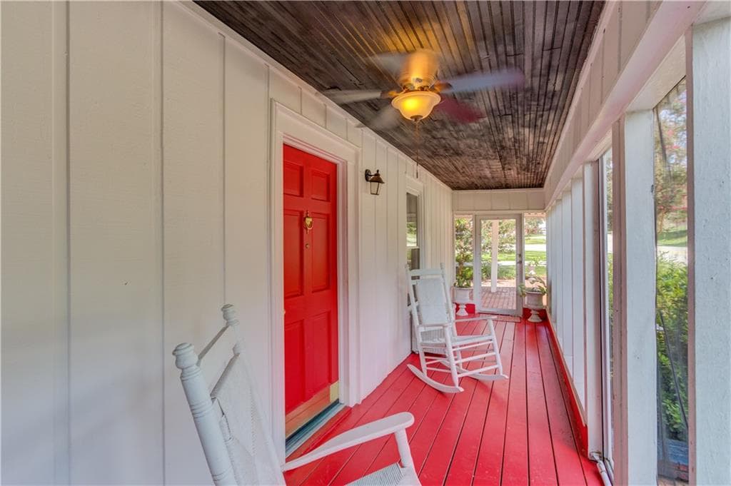 2 bedroom, 2 bathroom, 1,128 sq ft single family residence for sale at 220 New Street, Buford, GA 30518 — photo 7