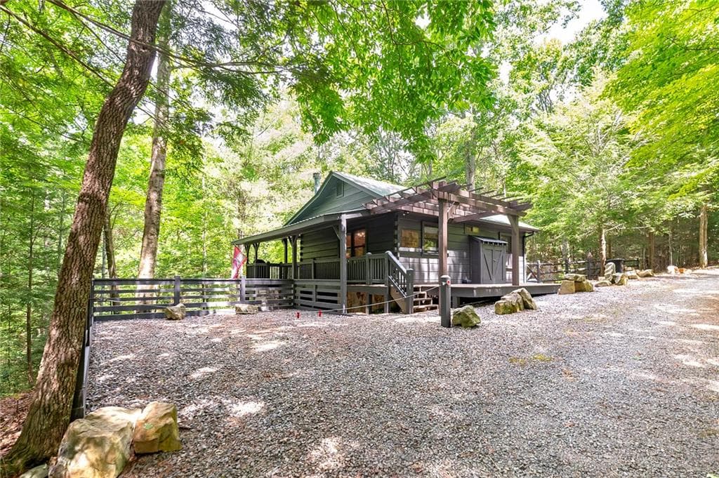 3 bedroom, 2 bathroom, 1,444 sq ft single family residence for sale at 78 Tomahawk Trail, Blue Ridge, GA 30513 — photo 3