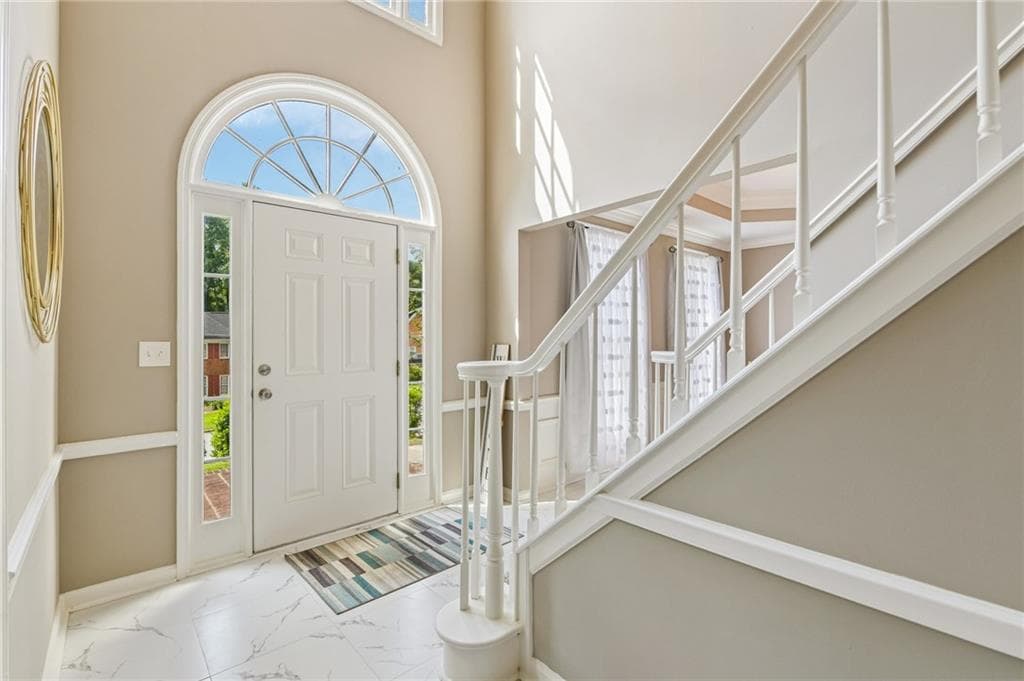 5 bedroom, 3 bathroom, 3,070 sq ft single family residence for sale at 6844 Wynbrooke Cove, Stone Mountain, GA 30087 — photo 3