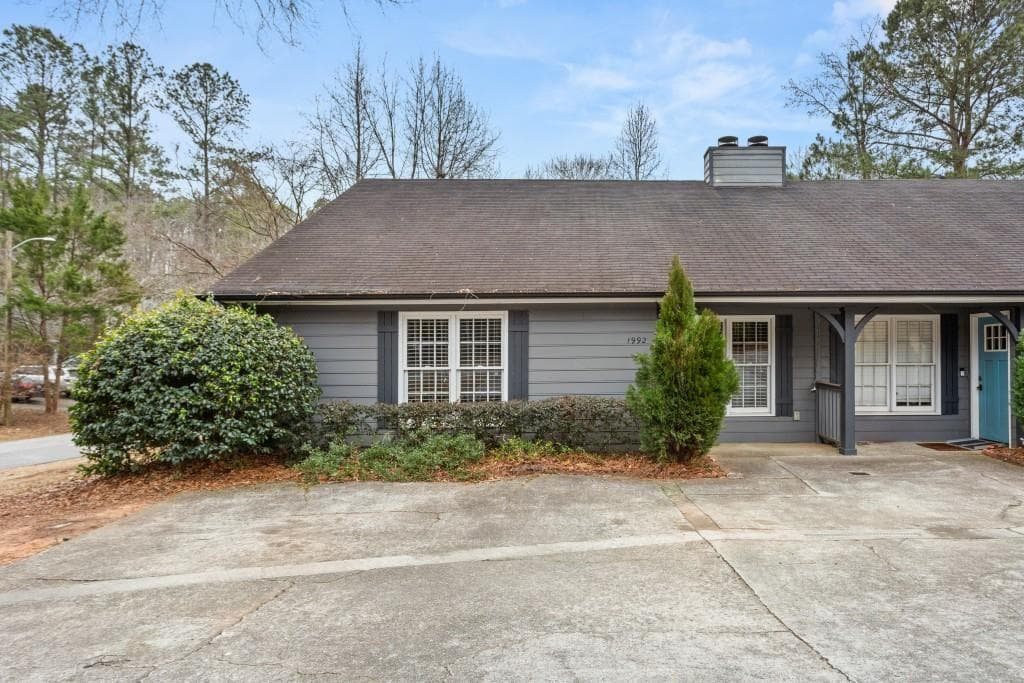 2 bedroom, 2 bathroom, 1,088 sq ft duplex for rent at 1992 Cooper Lake Drive, Smyrna, GA 30080 for $1,800 a month — photo 2