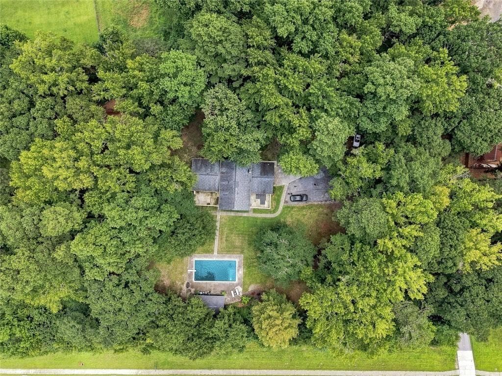 4 bedroom, 3 bathroom, 3,420 sq ft single family residence for sale at 3806 Loganville Highway, Loganville, GA 30052 — photo 3