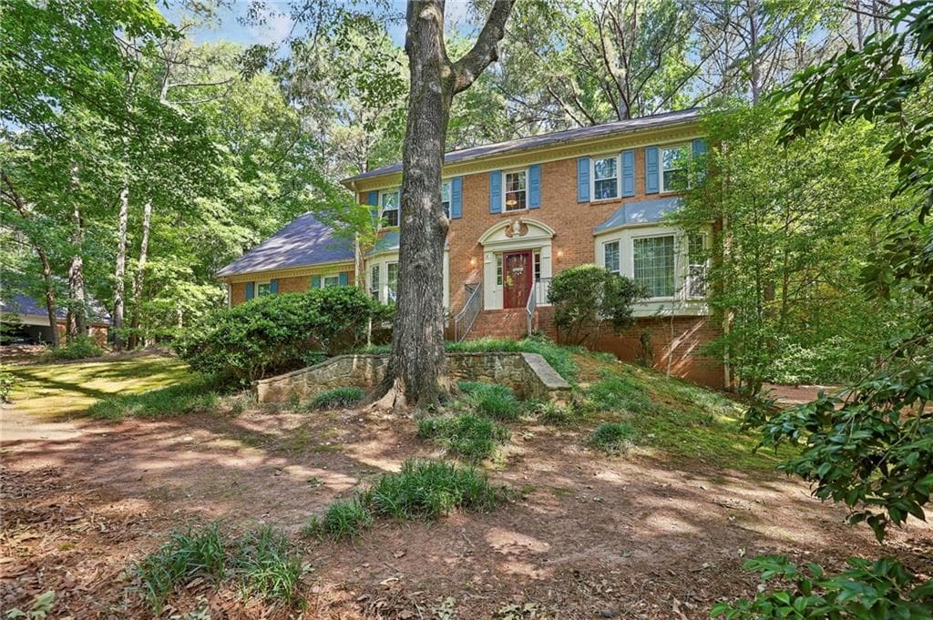 4 bedroom, 3 bathroom, 3,264 sq ft single family residence for sale at 6051 Millstone Run, Stone Mountain, GA 30087 — photo 3