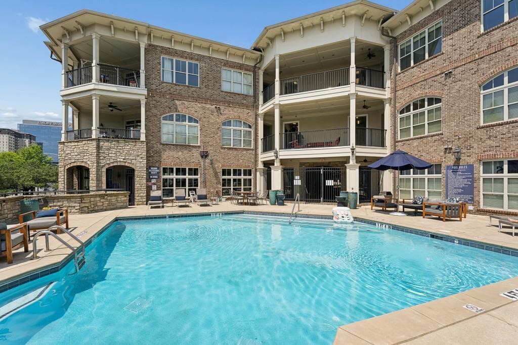 1 bedroom, 1 bathroom, 716 sq ft condominium for sale at 625 Piedmont Avenue 107, Atlanta, GA 30308