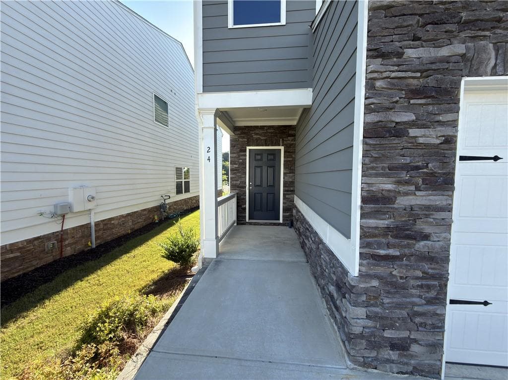 4 bedroom, 3 bathroom, 2,282 sq ft single family residence for sale at 24 Berry Drive, Dawsonville, GA 30534 — photo 3