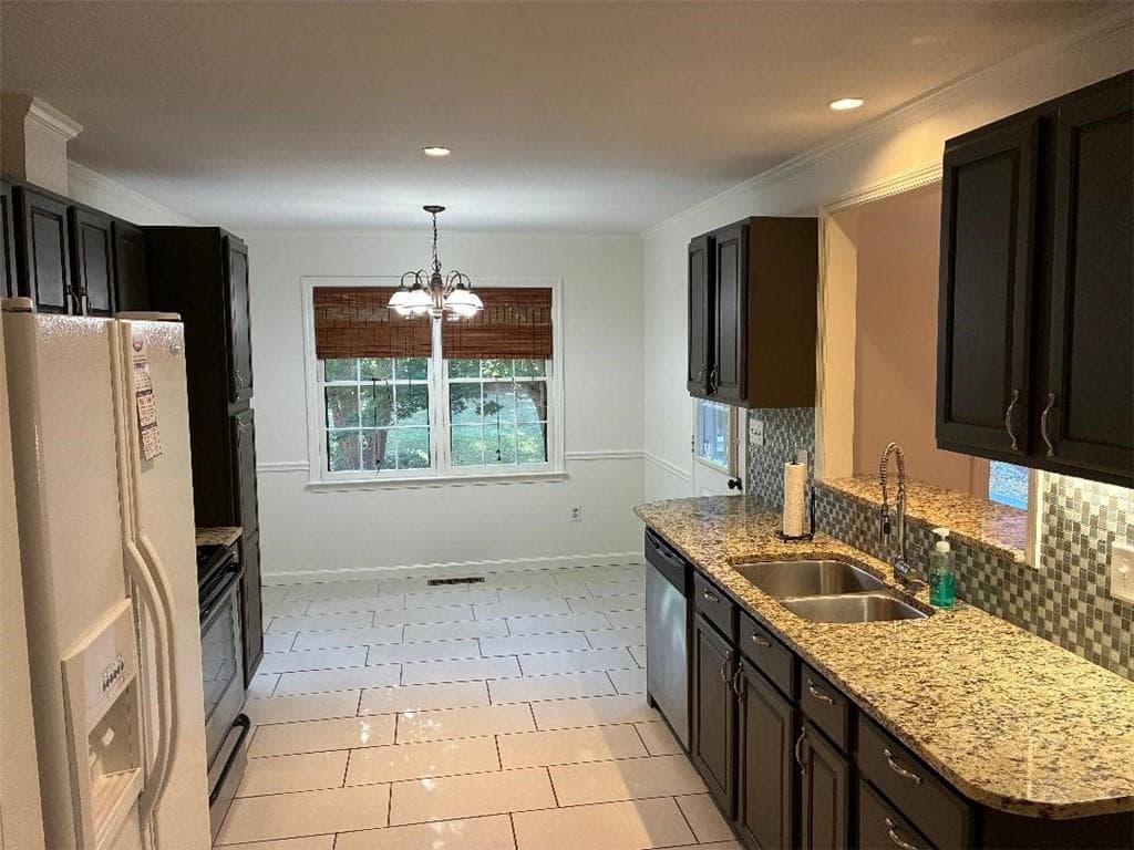 3 bedroom, 3 bathroom, 1,758 sq ft single family residence under contract at 143 Stonybrook Court, Athens, GA 30605 — photo 5