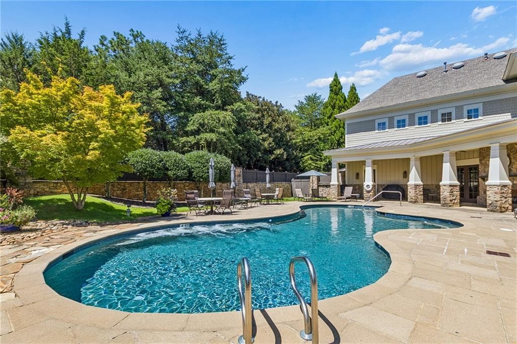 3 bedroom, 3 bathroom, 2,216 sq ft condominium for sale at 2712 Middlecreek Way 2712, Cumming, GA 30041 — photo 6