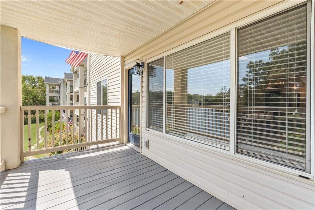 2 bedroom, 2 bathroom, 1,112 sq ft condominium for sale at 706 Berry Court, Villa Rica, GA 30180 — photo 4