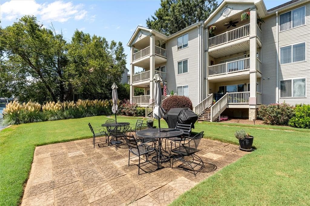 2 bedroom, 2 bathroom, 1,112 sq ft condominium for sale at 706 Berry Court, Villa Rica, GA 30180 — photo 6