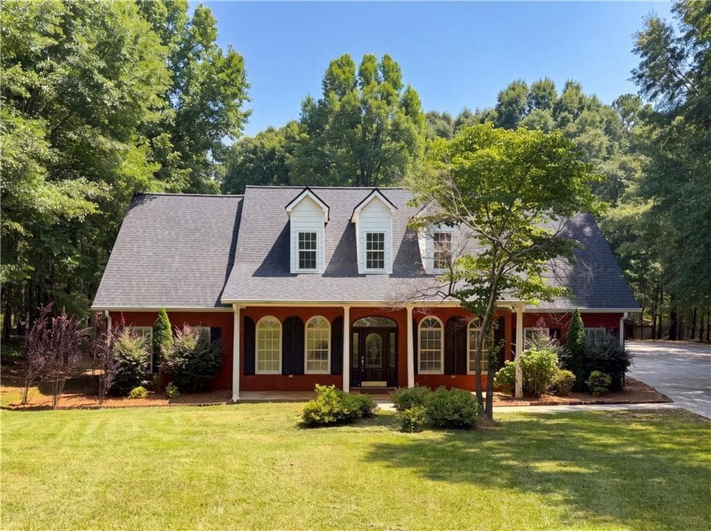 5 bedroom, 4 bathroom, 2,779 sq ft single family residence for sale at 346 Carnation Drive, Social Circle, GA 30025 — photo 1 of 43
