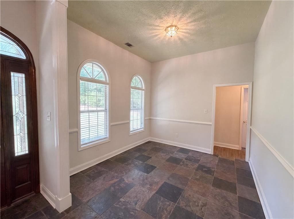 5 bedroom, 4 bathroom, 2,779 sq ft single family residence for sale at 346 Carnation Drive, Social Circle, GA 30025 — photo 4
