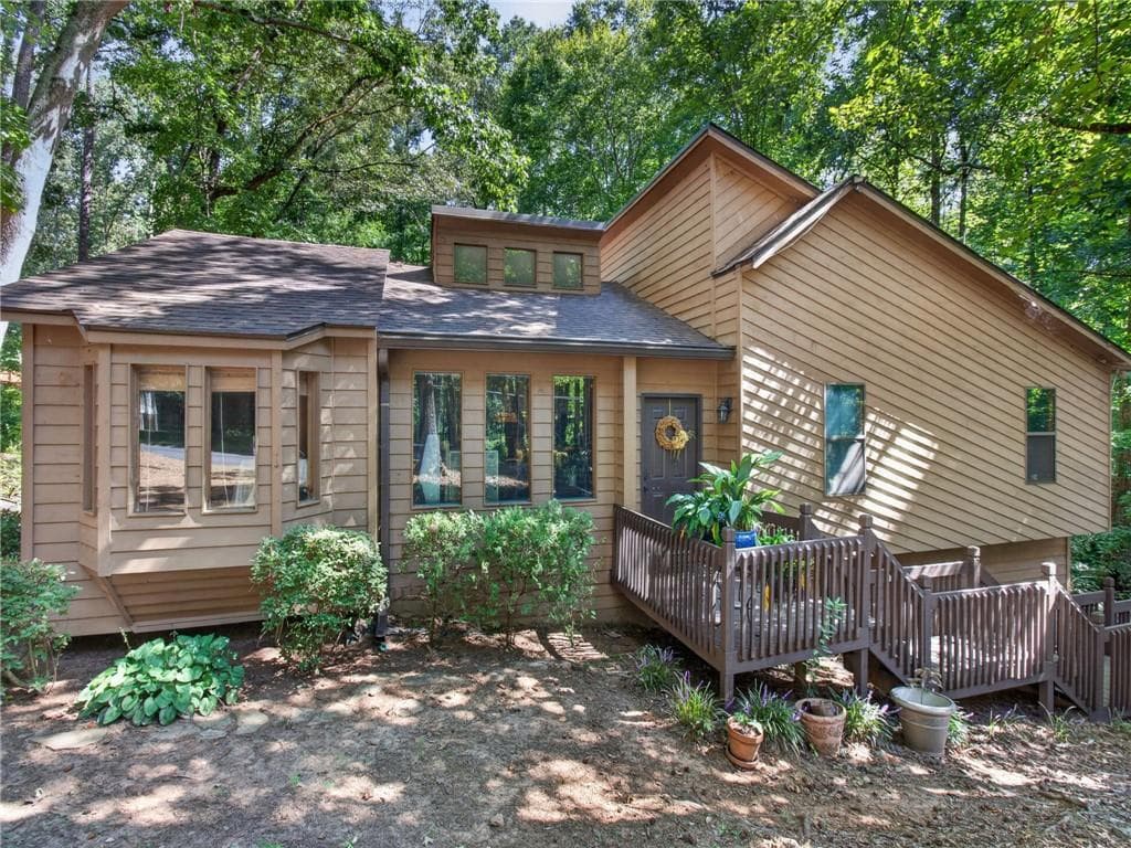 4 bedroom, 3 bathroom, 1,664 sq ft single family residence under contract at 5215 Ferry Creek Lane, Acworth, GA 30102 — photo 3