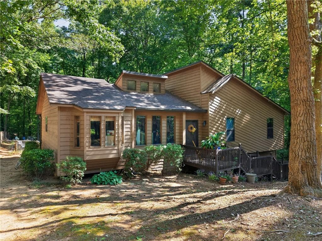 4 bedroom, 3 bathroom, 1,664 sq ft single family residence under contract at 5215 Ferry Creek Lane, Acworth, GA 30102 — photo 4