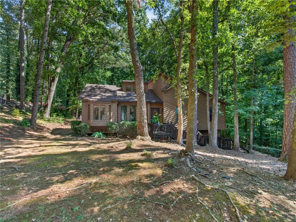 4 bedroom, 3 bathroom, 1,664 sq ft single family residence under contract at 5215 Ferry Creek Lane, Acworth, GA 30102 — photo 7