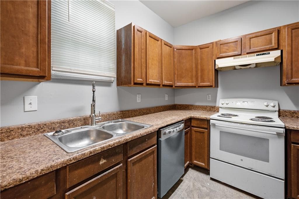 duplex for sale at 1964 Jones Avenue, Atlanta, GA 30318 — photo 6