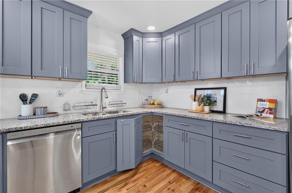 3 bedroom, 2 bathroom, 1,292 sq ft single family residence under contract at 1395 Dennis Drive, Decatur, GA 30032 — photo 3