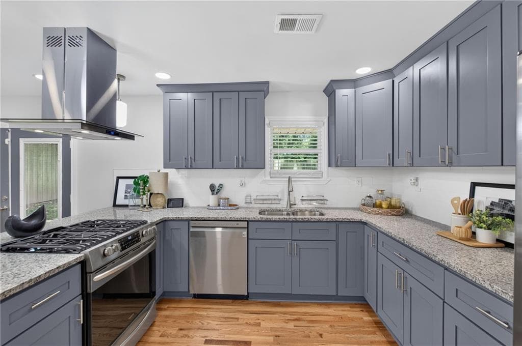 3 bedroom, 2 bathroom, 1,292 sq ft single family residence under contract at 1395 Dennis Drive, Decatur, GA 30032 — photo 4