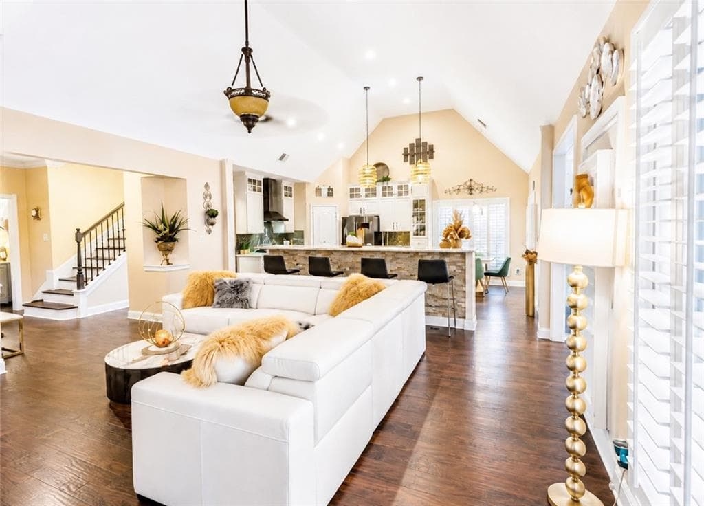 6 bedroom, 4 bathroom, 4,786 sq ft single family residence for sale at 1525 Hartford Terrace, Alpharetta, GA 30004 — photo 6